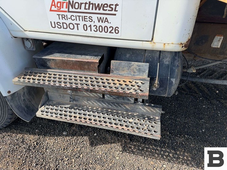 1998-international-4900-image-13