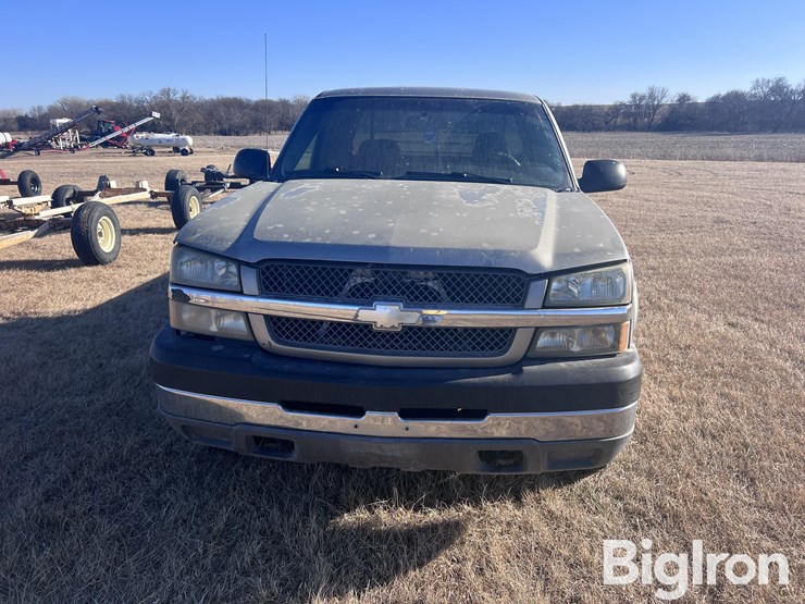 2003-chevrolet-silverado-2500-image-2
