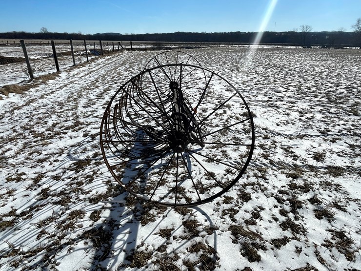 #3251-•-vintage-hay-rake-image-3