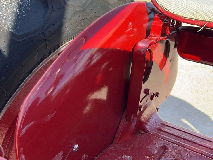 farmall-130-image-38