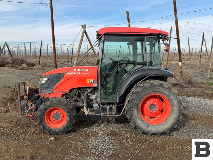 2016-kubota-m8540hd-image-2