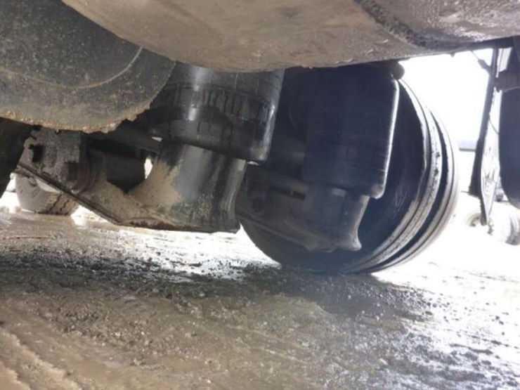 2015-peterbilt-367-image-26