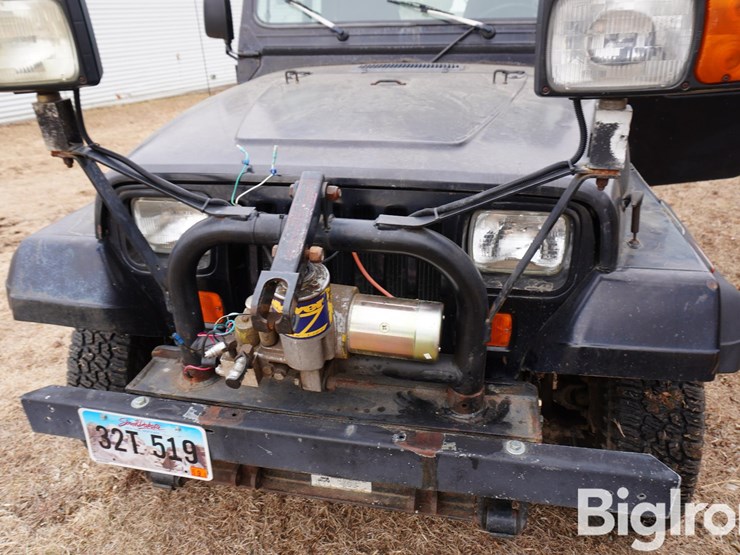 1991-jeep-wrangler-image-11