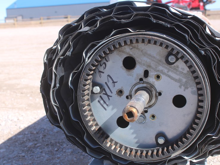 #2072-•-rollup-door-with-hardware-image-9