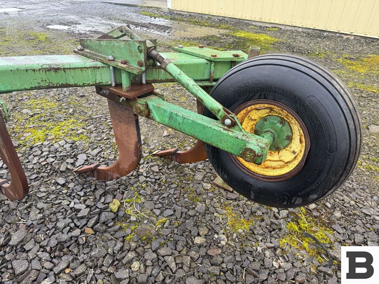 john-deere-7-image-12