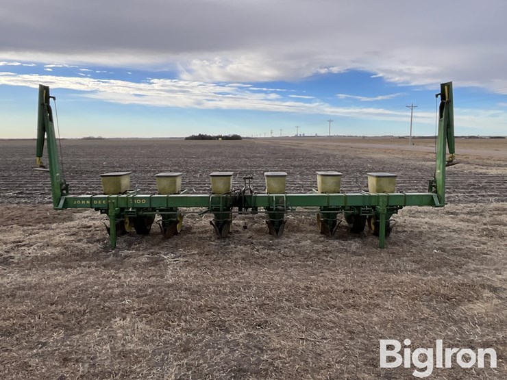 john-deere-7100-image-2