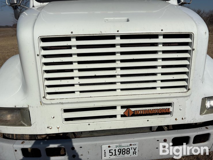 1992-international-7100-image-11
