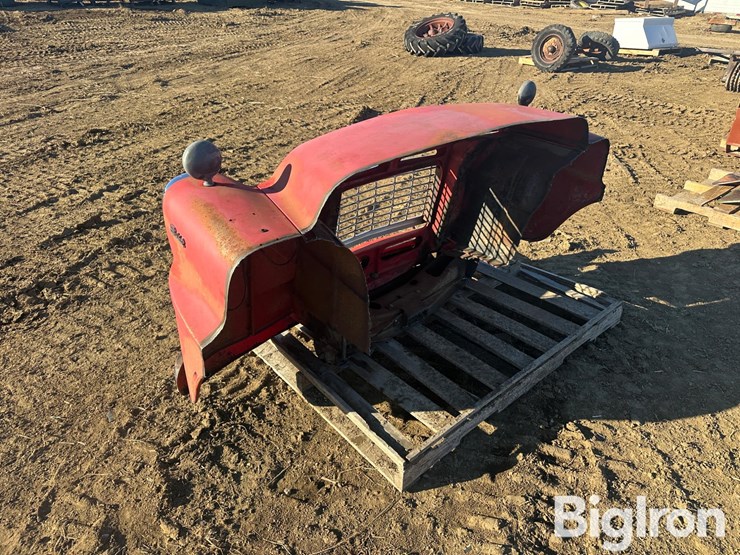 international-b-image-7