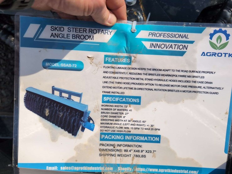 (1)-agrotk-mower-king-skid-steer-rotary-angle-broom---ssab-72-image-4