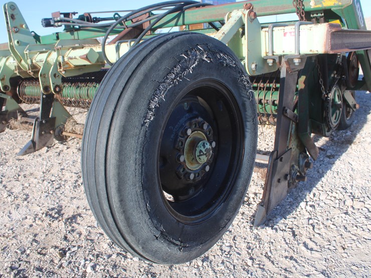 #1018-•-lockwood-model-l6700-885-bean-harvester-image-10