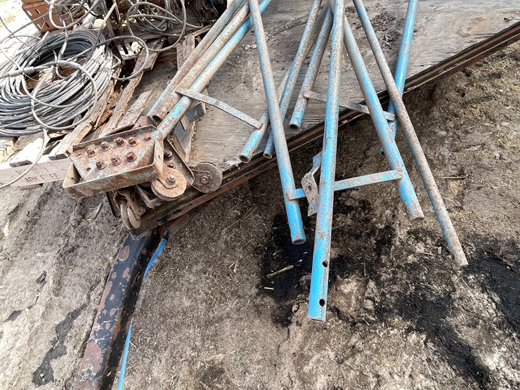 #7250-•-silo-unloader-and-winches-image-2