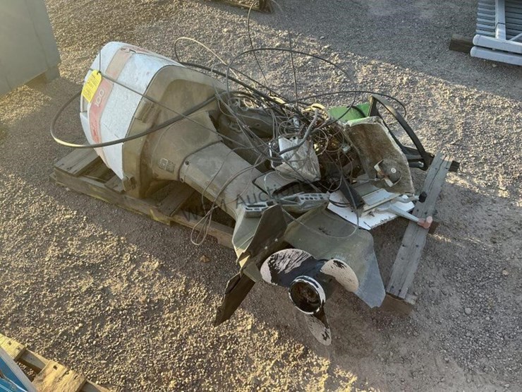 johnson-100-outboard-boat-engine-and-assorted-image-3