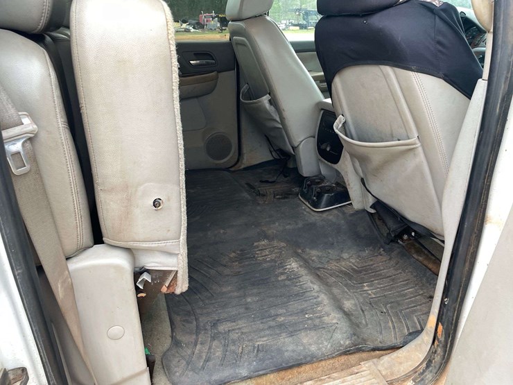 2008-chevrolet-silverado-3500-image-16