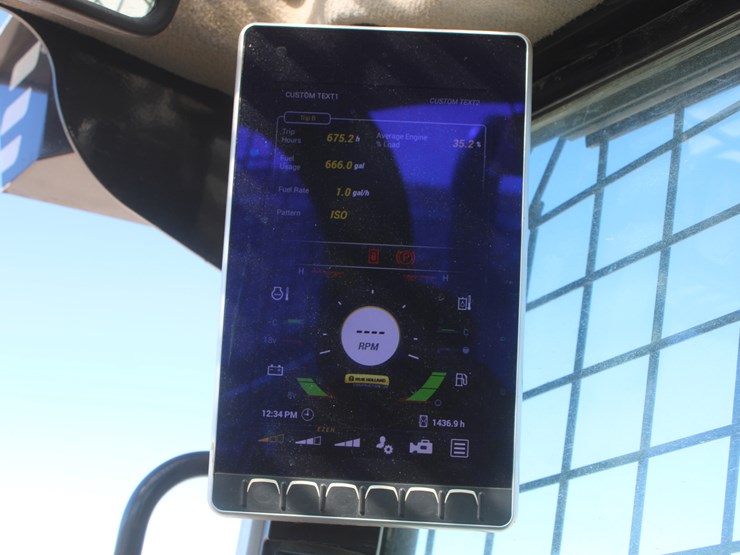 2021-new-holland-c327-image-23