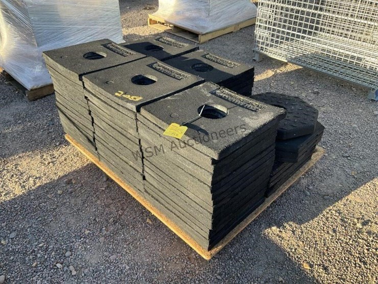 pallet-of-rubber-sign-bases-image-1