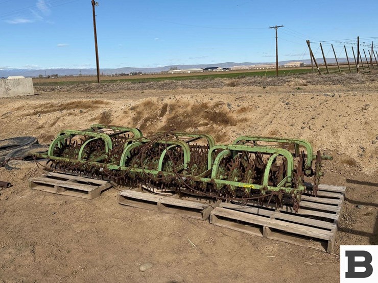 john-deere-10-image-1