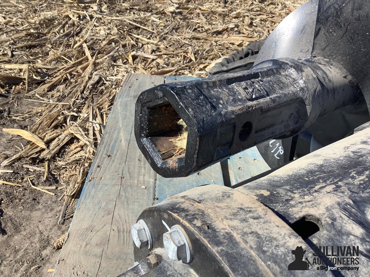caterpillar-post-hole-auger-attachment-image-18