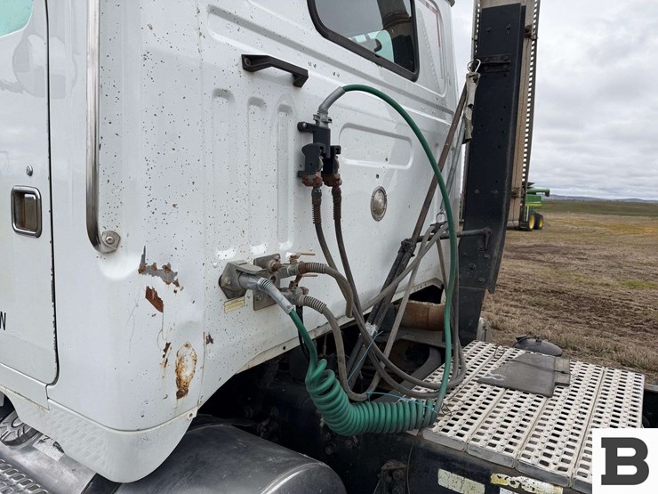 1998-volvo-wca-tractor-truck---reardan,-wa-image-30