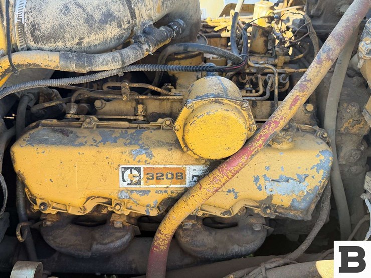 1979-caterpillar-v180b-image-26