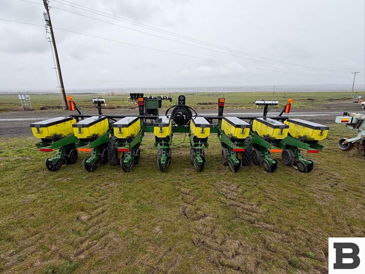 2008-john-deere-1700-image-5