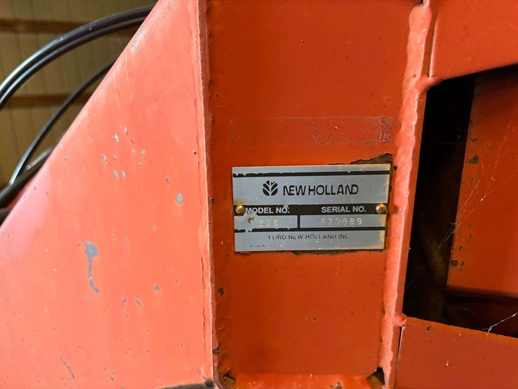 new-holland-216-image-9