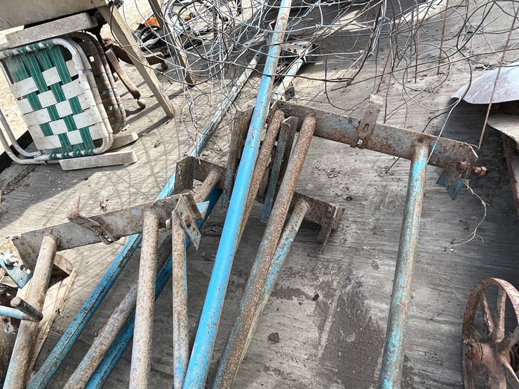 #7250-•-silo-unloader-and-winches-image-3