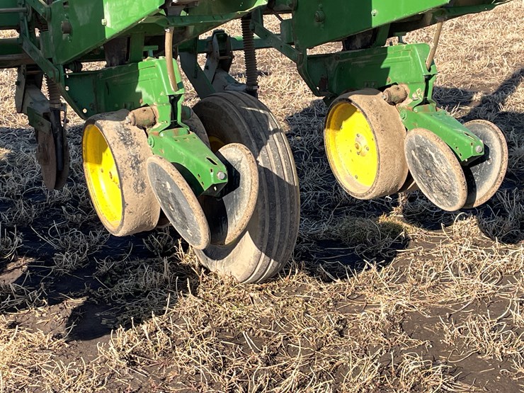 john-deere-7000-image-22