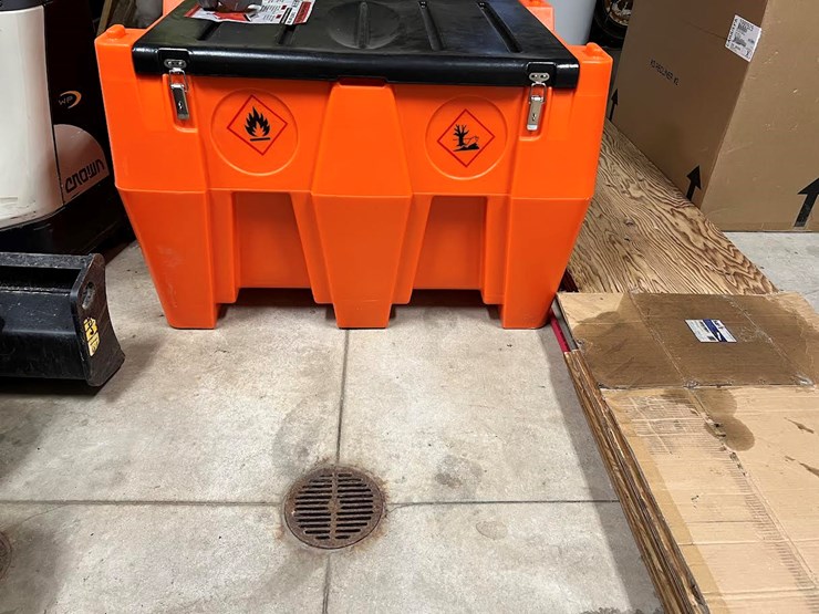 #14500-•-tmg-industrial-116-gallon-diesel-fuel-tank-with-pump-(sheboygan-falls,-wi)-image-2