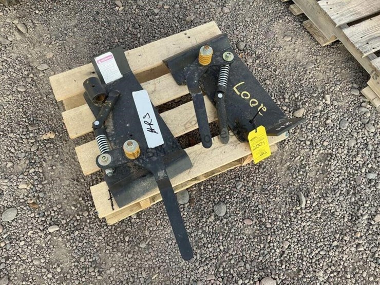 skid-steer-quick-tach-latch-box-adapter-image-1