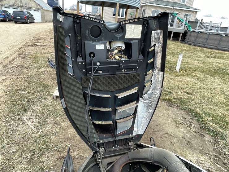 #3444-•-1998-polaris-indy-trail-snowmobile-for-parts-(no-registration-card)-image-22