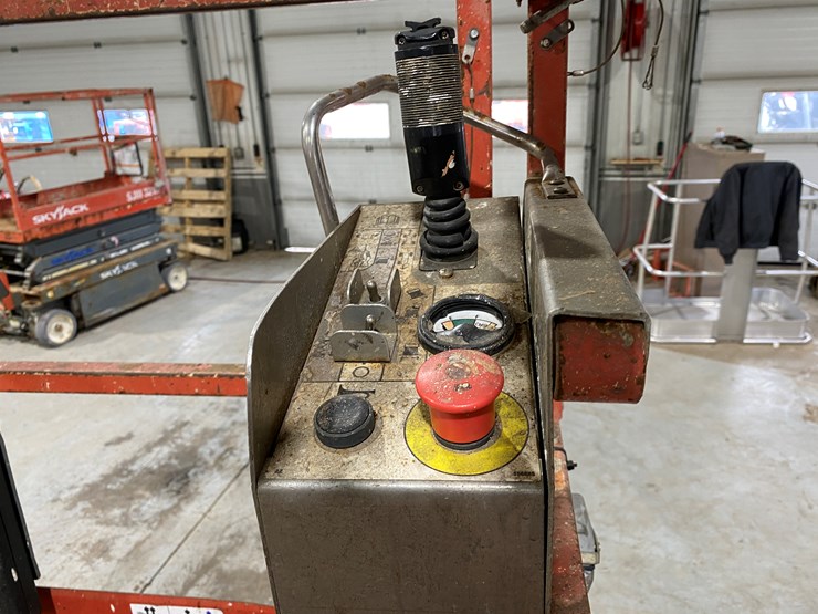 2015-skyjack-sjiii4632-image-16