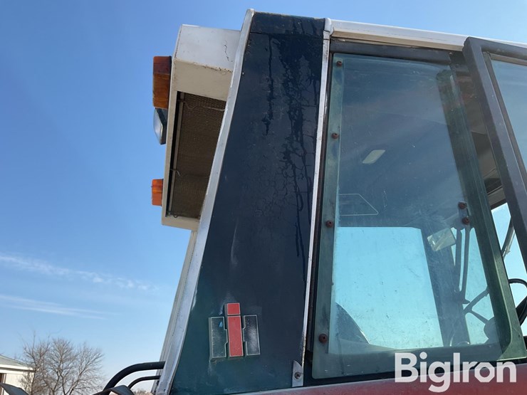 1977-international-1086-image-15