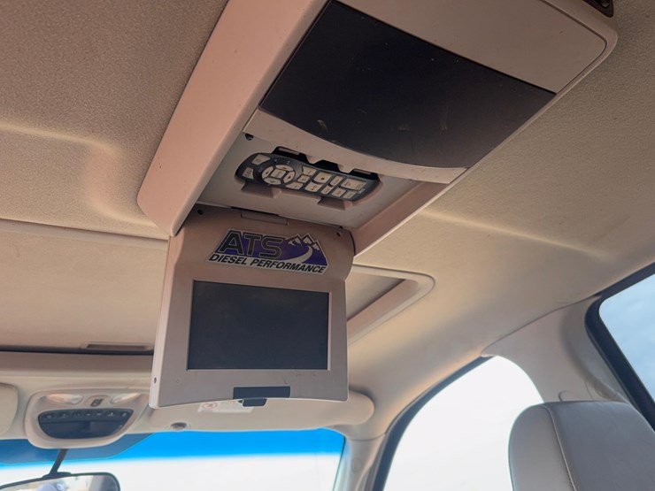 2009-dodge-3500-image-16