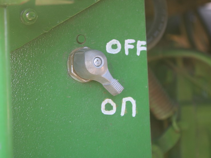 john-deere-4440-image-19