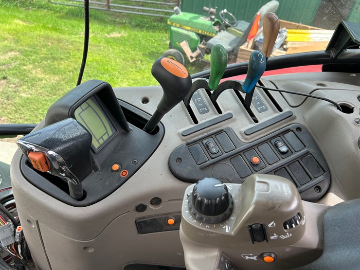 case-ih-125-image-18