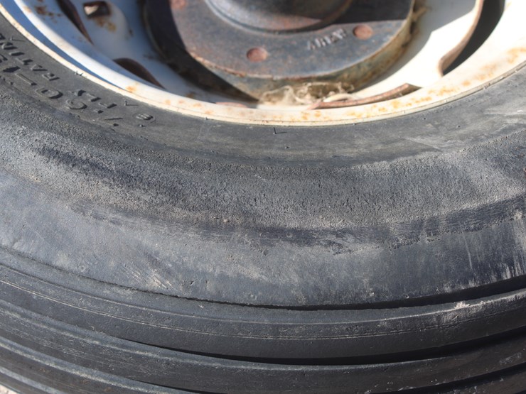 #2033-•-two-7ft-*ford*-lift-assists-image-5