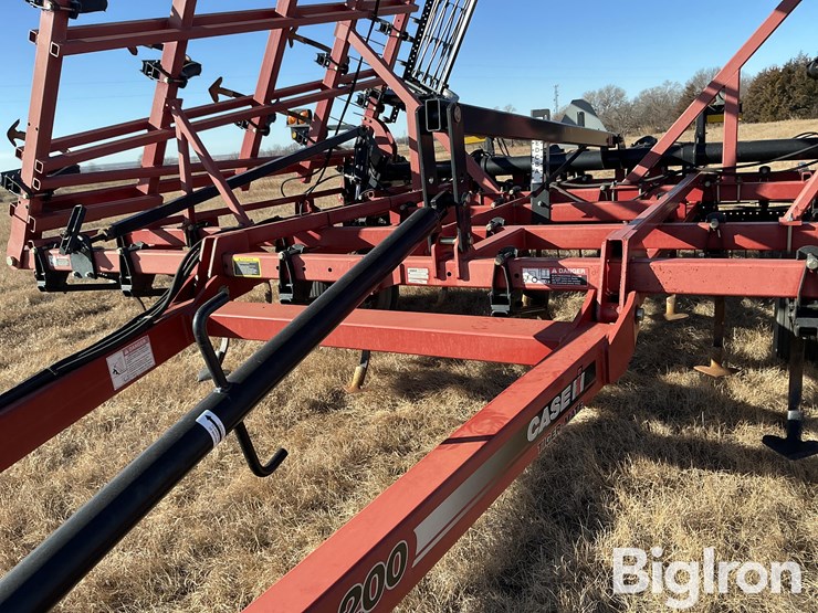 2012-case-ih-200-image-9