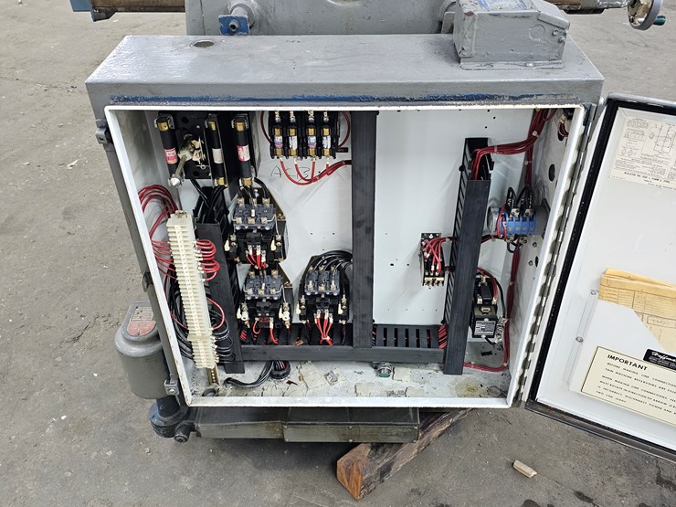 #6016-•-milwaukee-kearney-&-trecker-vertical-mill-(hortonville,-wi)-image-5