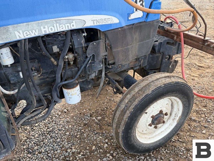 2007-new-holland-tn85fa-image-19