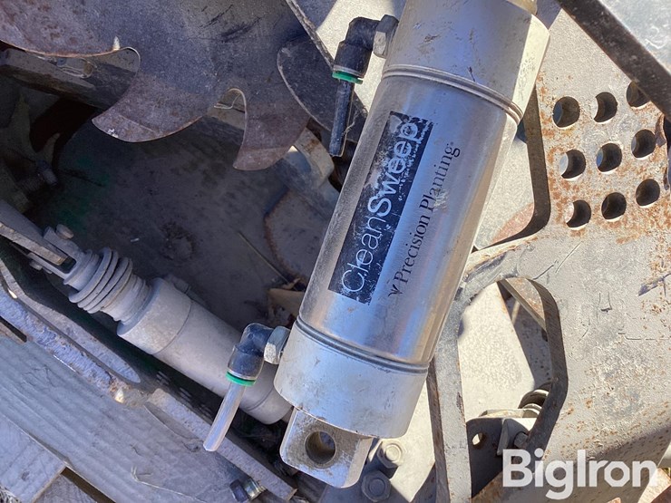 john-deere-1795-image-16