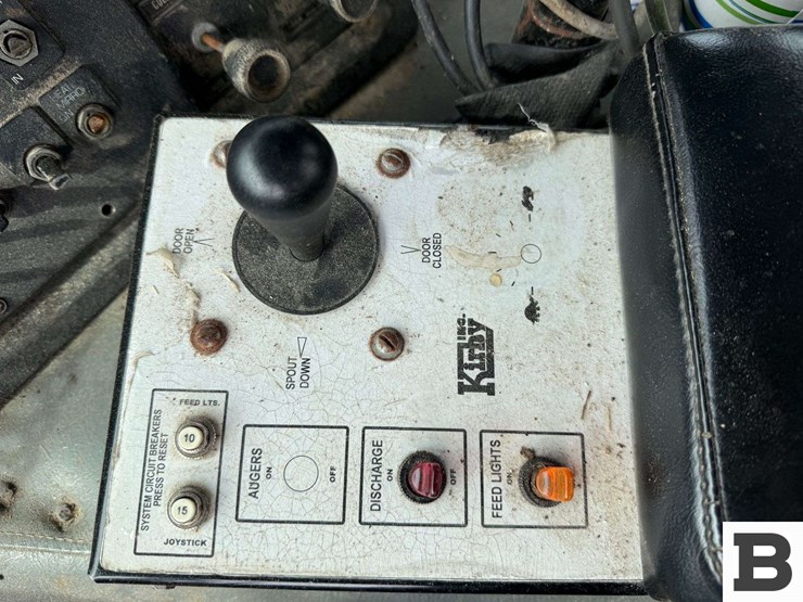 1996-volvo-wx-feed-truck---albany,-or-image-77