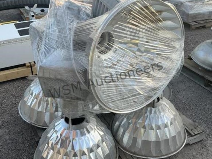 pallet-of-high-bay-lights-image-4