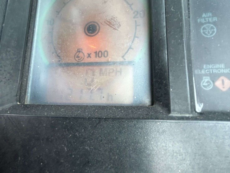 1995-john-deere-8870-image-29