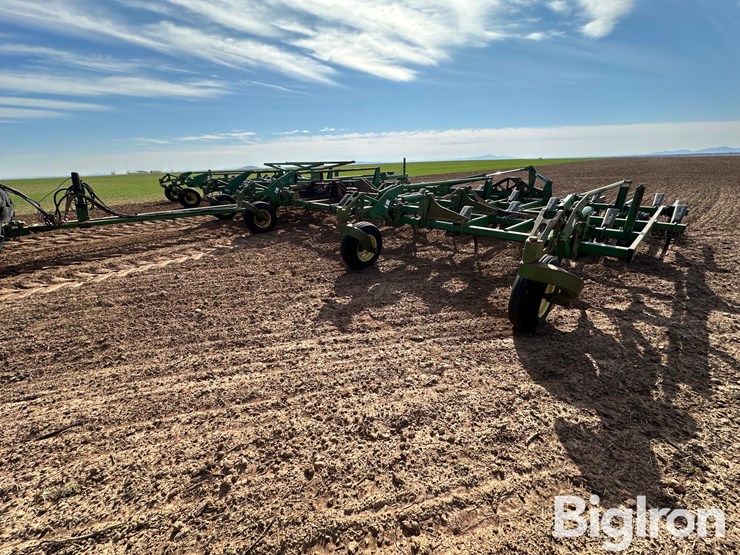 2004-john-deere-2410-image-19