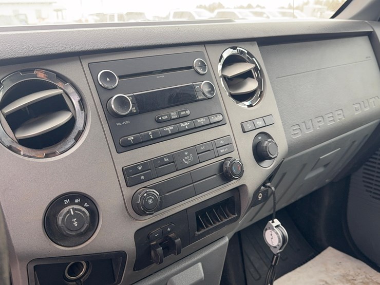 2011-ford-f250-image-17