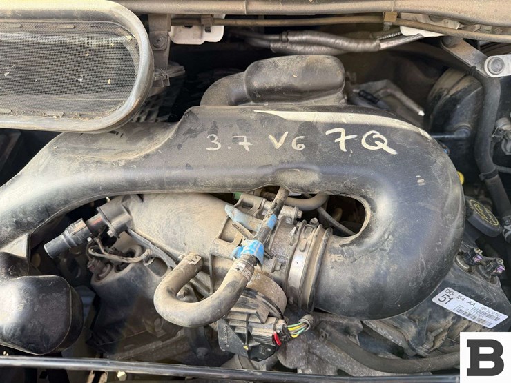 2015-ford-transit-image-19