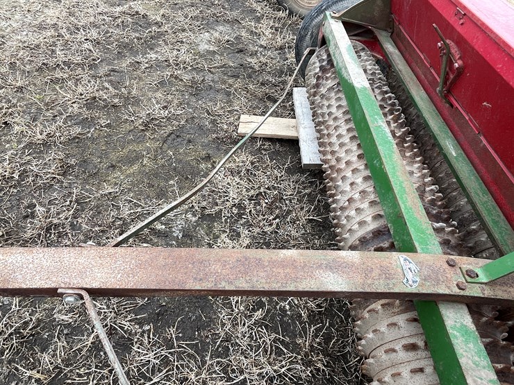 #3438-•-brillion-sure-stand-seeder-image-13