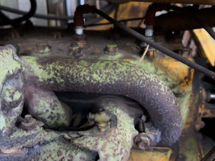 caterpillar-fifteen-image-16