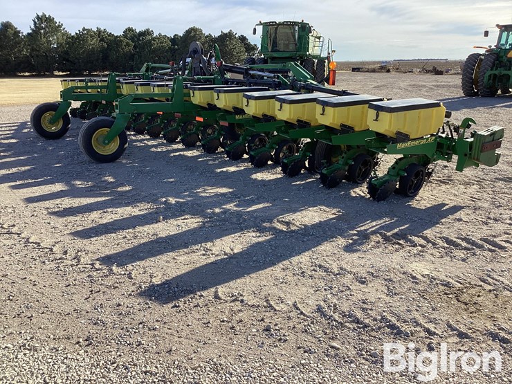 john-deere-1720-image-5