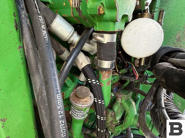 john-deere-8960-image-32